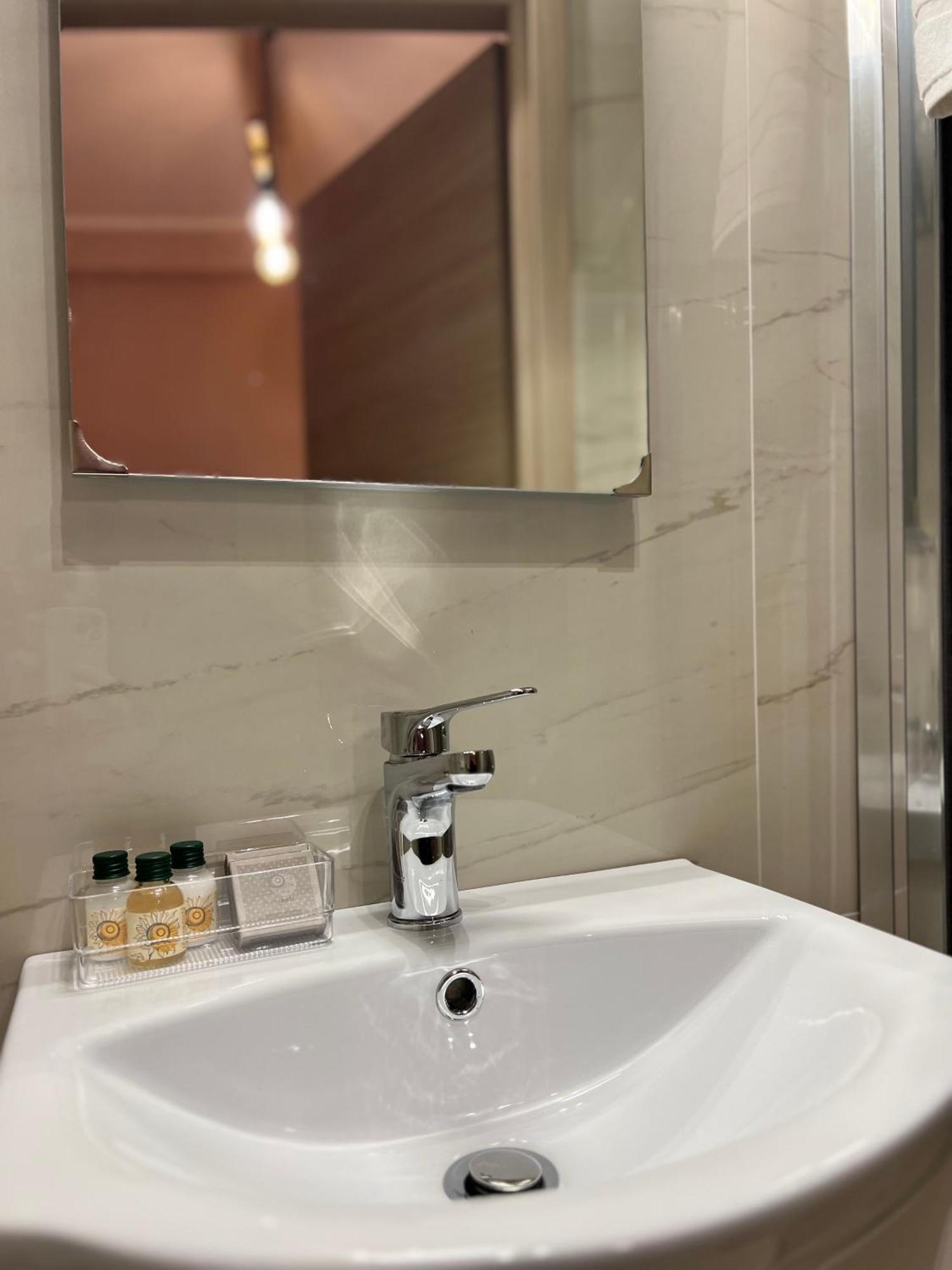 Hotel Buongiorno & Benvenuti Trani Zewnętrze zdjęcie